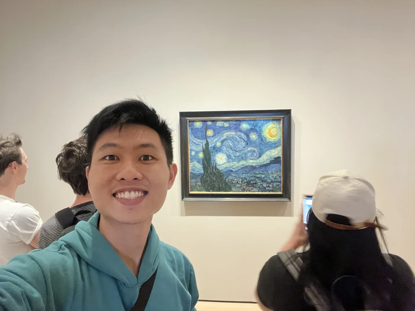Selfie in front of Van Gogh's Starry Night at MoMA